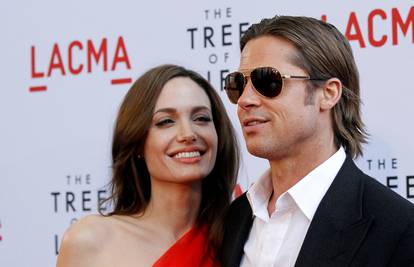 Brad Pitt: Angelina je dovela naših šestero djece u opasnost