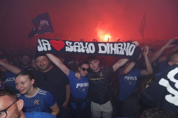 Slavlje u Zagrebu nakon Dinamova osvajanja dvostruke krune
