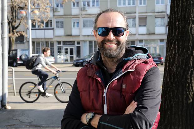 Zagreb: Zaustavio je policijsku ophodnju iz koje su policajci pomogli poroditi trudnicu