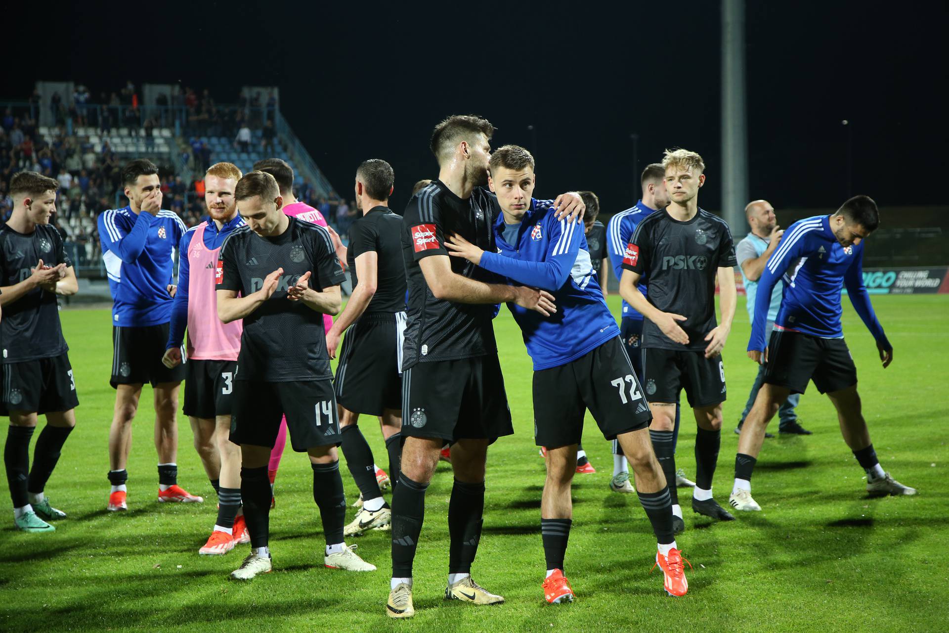 Dinamovci slavili pobjedu uz navijače u invalidskim kolicima