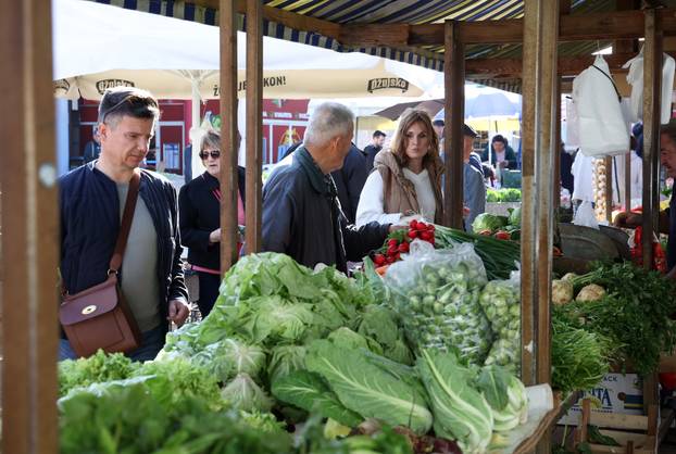 Šibenik: Ponuda na šibenskoj tržnici