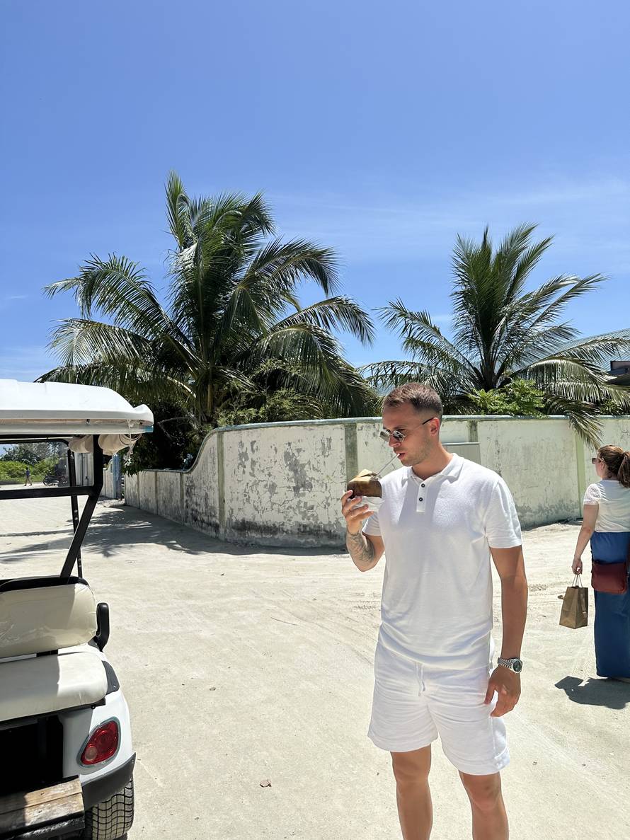 Robert Murić uplovio u bračnu luku: Sa suprugom otišao na medeni mjesec na Maldive...