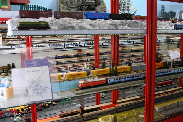 Izložba Virovitica voli vlakove