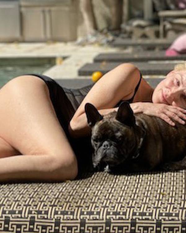 'Sirove strasti 3': Sharon Stone podijelila golišavu fotografiju, a fanovi ne štede komplimente