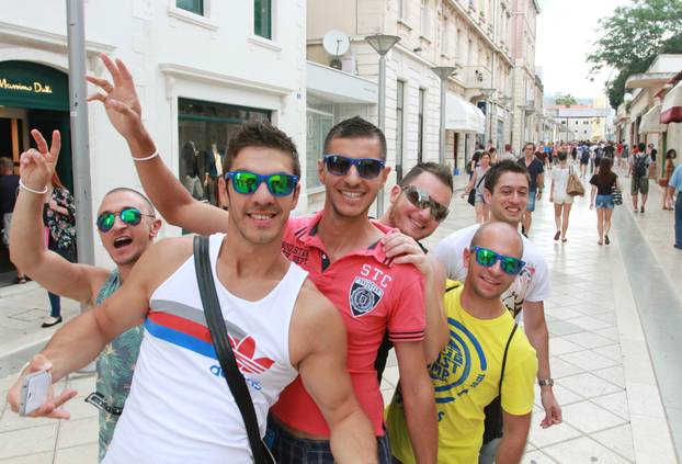 Split: Posjetitelji Ultra Europe Festivala prije ve?erašnjeg partyja prošetali centrom grada