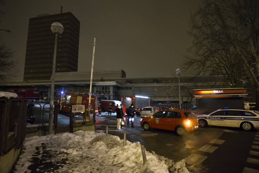 ARHIVA - 1.1.2015. Zagreb: Na električnim instalacijama unutar prostorija Vjesnika izbio požar