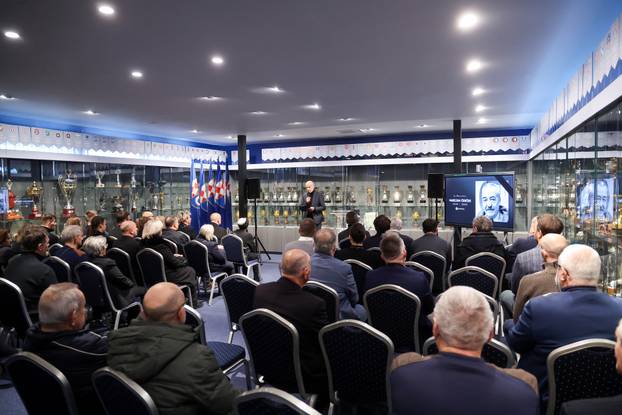 Komemoracija u čast legende kluba Dinamo Marijana Čerečeka