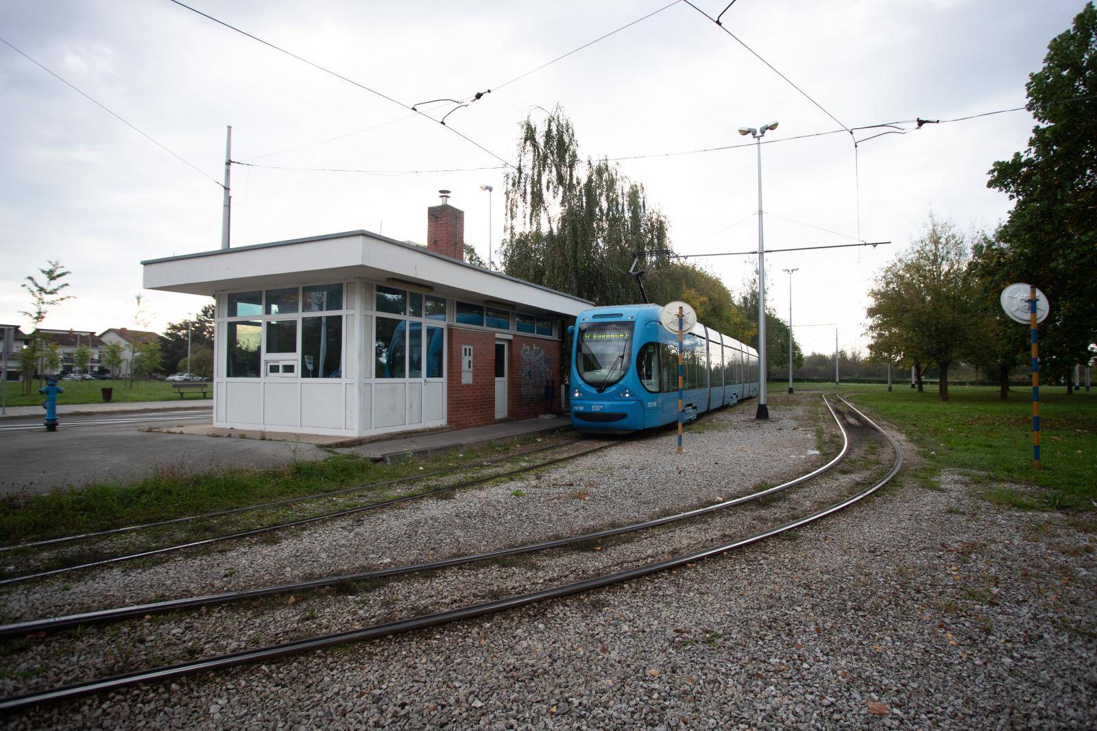 Zagreb: OkretiÅ¡te tramvaja u PreÄkom Äuvaju zaÅ¡titari, tramvajski promet se odvija uredno