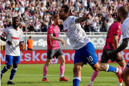 Hajduk - Lokomotiva 2-1: Sigur ispravio težak kiks Kalinića i 'bili' imaju sedam bodova 'fore'