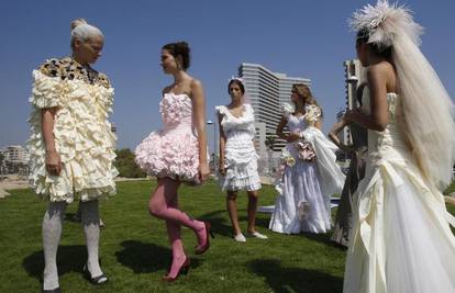Izrael: Manekenke nosile vjenčanice od toalet papira