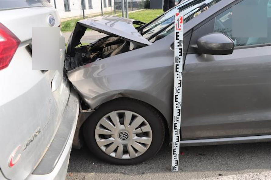 FOTO Pijana vozačica (44) se u Dubravi zabila u auto: Usred bijela dana imala 2.59 promila