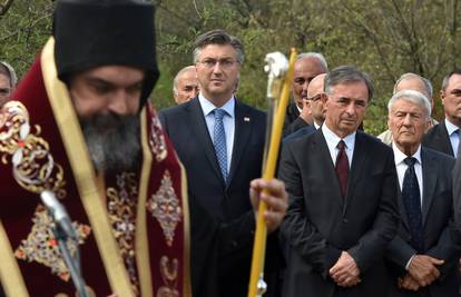 Premijer: 'Zločini se  ne mogu opravdati, ovo je ružan ožiljak na obrambeni karakter  rata'