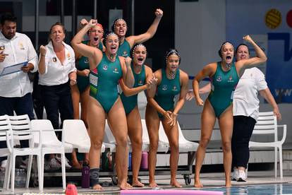 FOTO Vani vruće, a u bazenu burno: Hrvatice ostale bez bronce na domaćem terenu