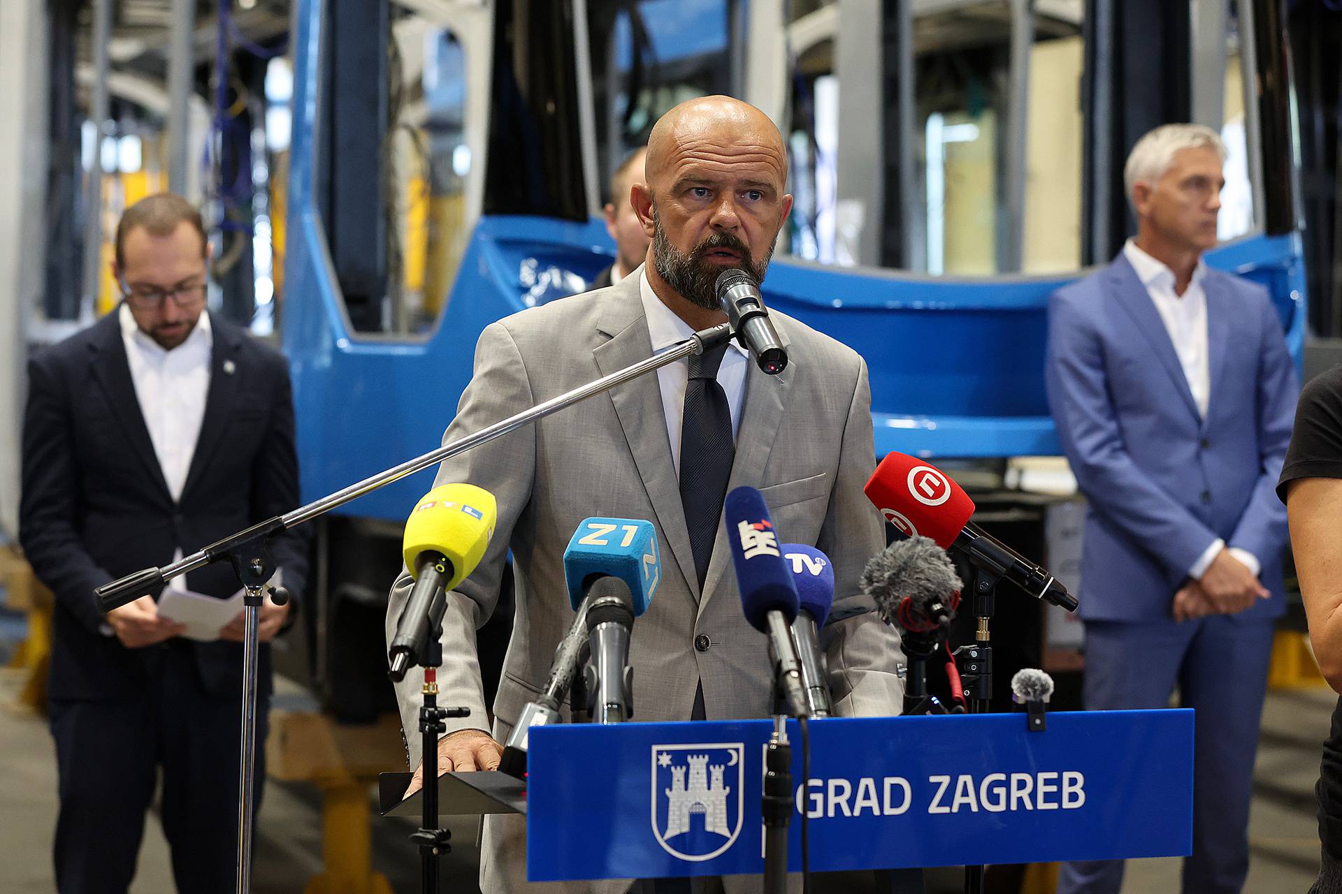 Zagreb: Gradonačelnik Tomašević i Josip Ninić iz Končara potpisali ugovor o nabavi novih tramvaja