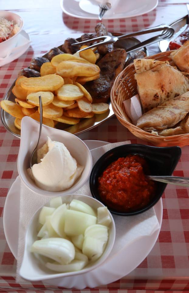 Sisak: Pe&ccaron;enjara Petica