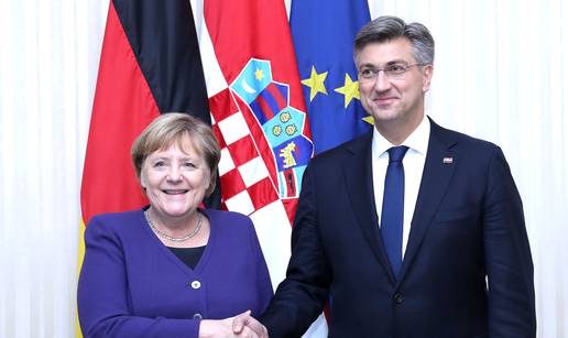 Plenković i Merkel razgovarali o sezoni i dolasku Nijemaca u RH