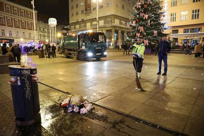 Zagreb: Smece na gradskim ulicama nakon proslave Nove godine