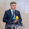 Plenković osudio priznanje dvije regije i poručio: 'Zajedno s EU smo solidarni s Ukrajincima'