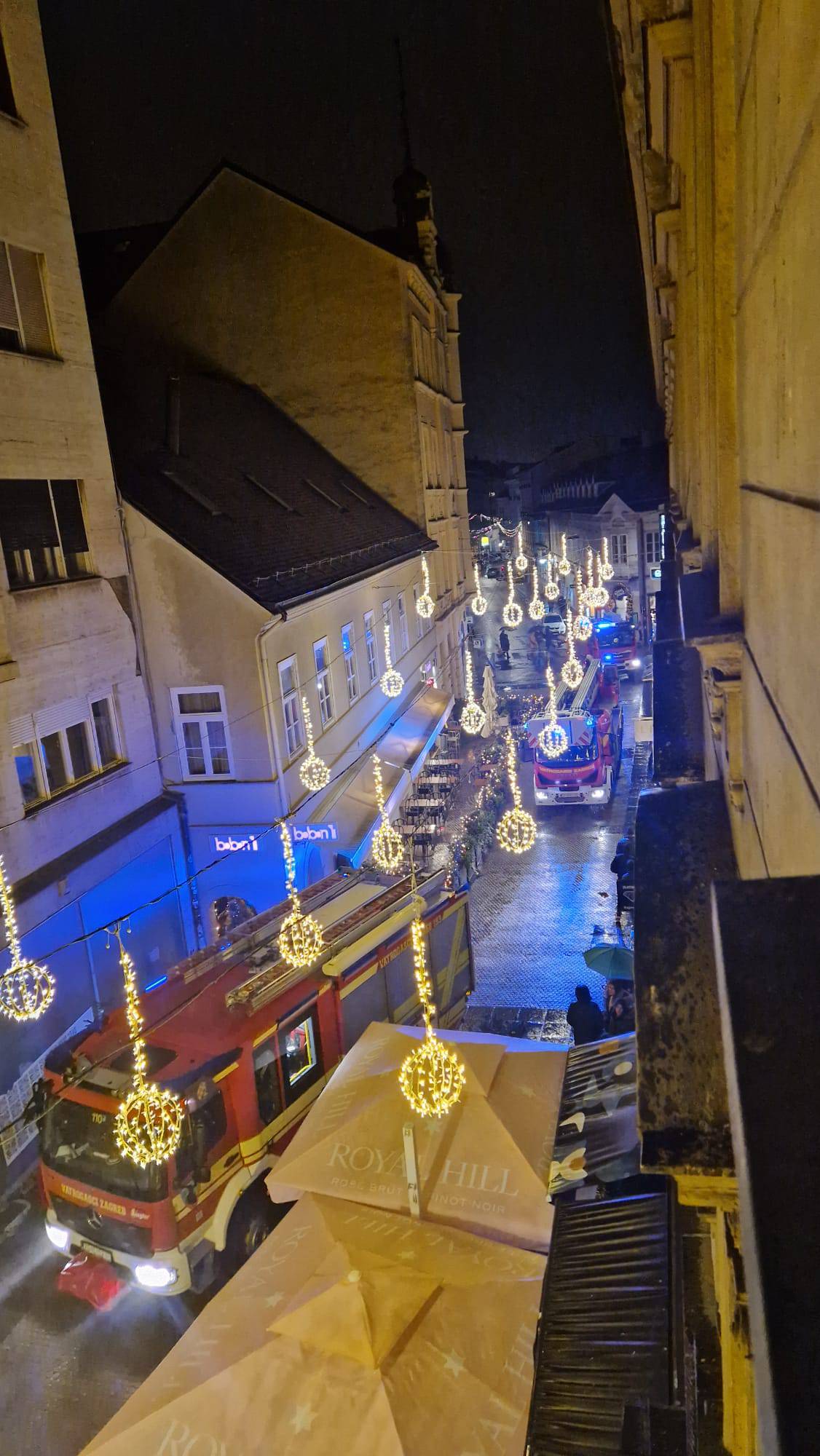 VIDEO Vatra progutala stan u Zagrebu: Evakuirali su djecu, a u stanu su pronašli i dva psa...