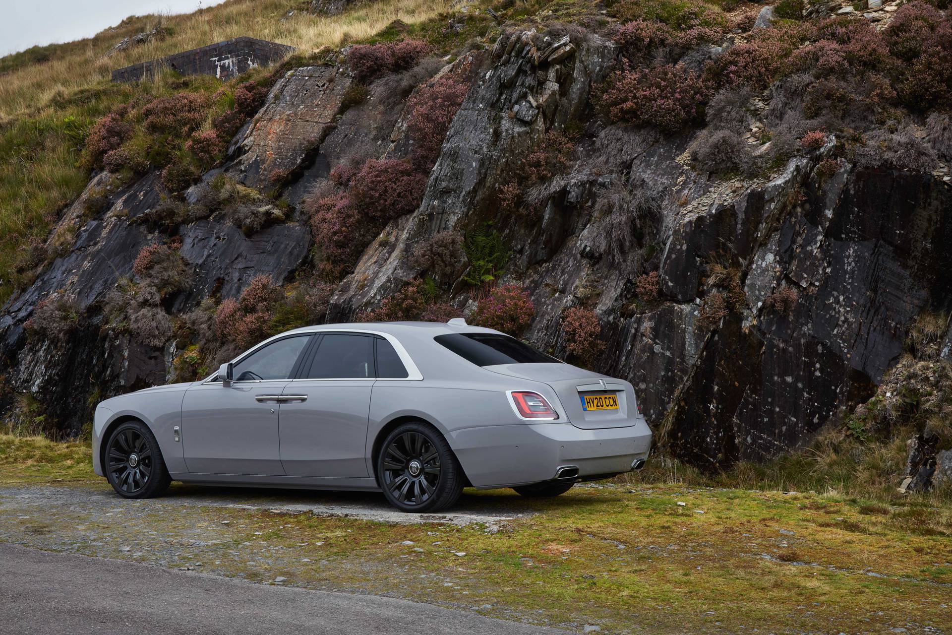 Novi Rolls Royce Ghost  je bio toliko tih da je izazivao mučnine