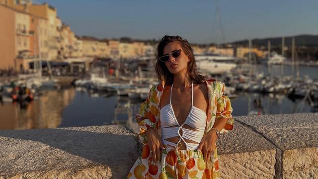 Adriana Ćaleta-Car oduševila ljetnim izdanjima na odmoru u Saint-Tropezu: 'Nevjerojatna si'