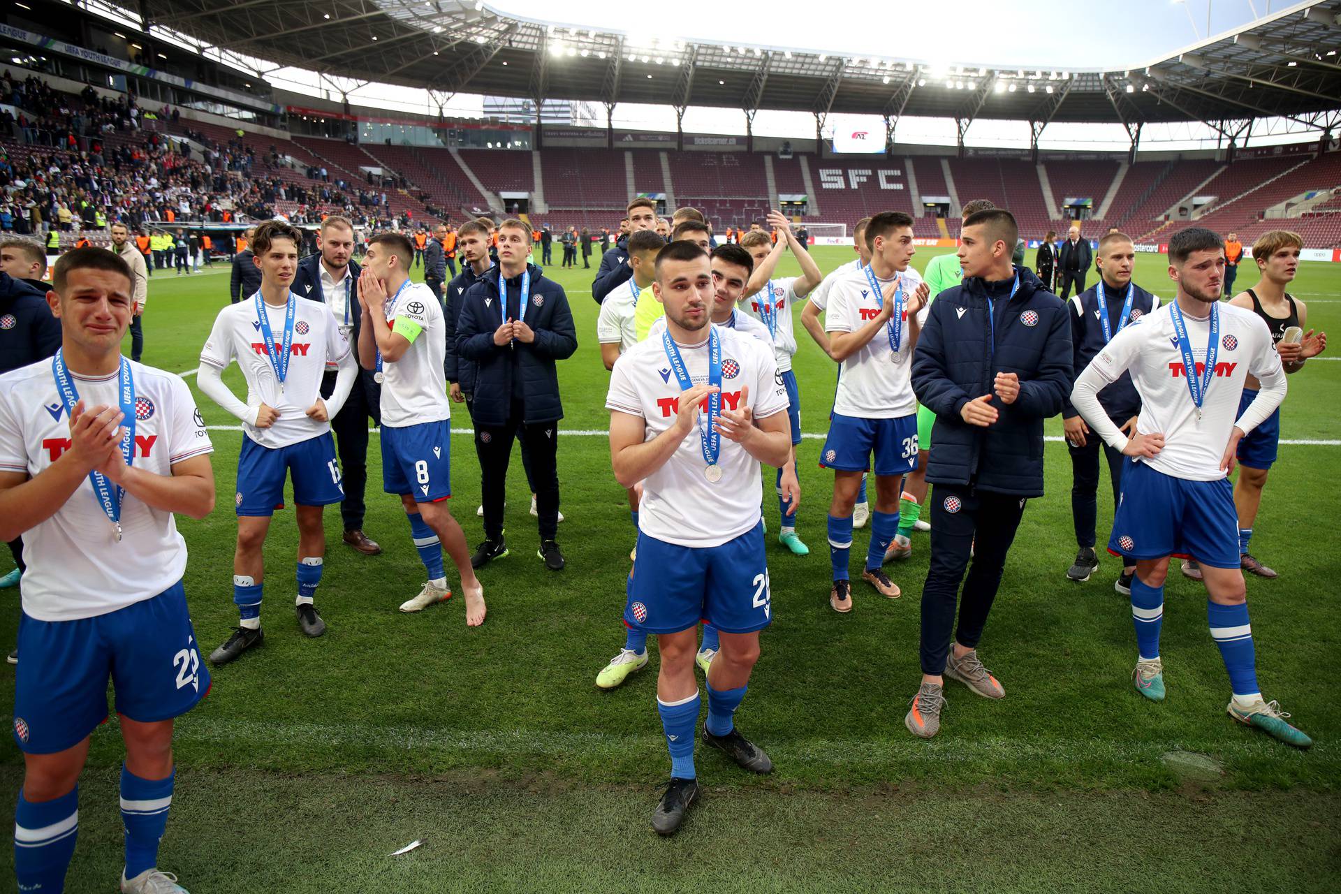 Ženeva: Razočarani igrači Hajduka nakon izgubljene utakmice rezultatom 5:0