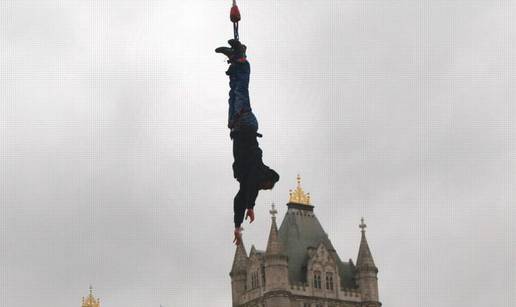 Rekord: U sat vremena je 42 puta skočio bungee 