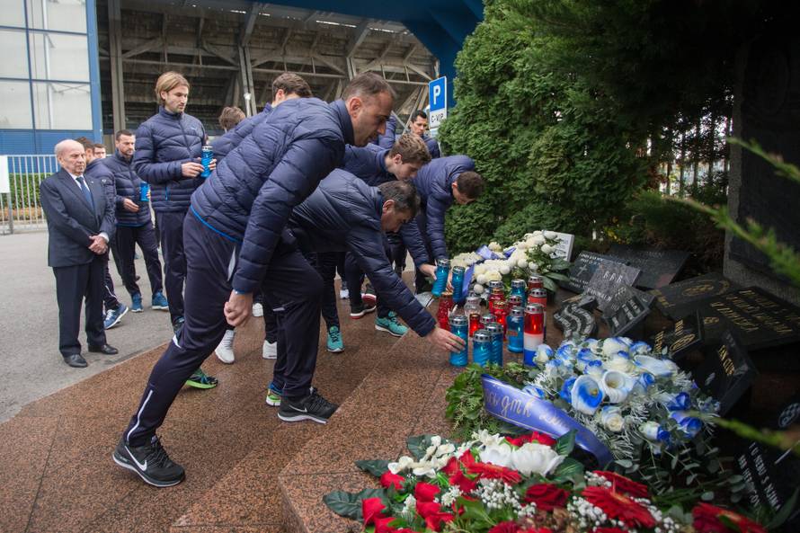 Hrvatska se danas u Vukovaru poklonila nevinim žrtvama