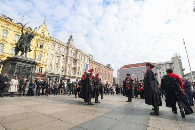 Obilježavanje Dana kravate u Hrvatskoj na Trgu bana Josipa Jela?i?a