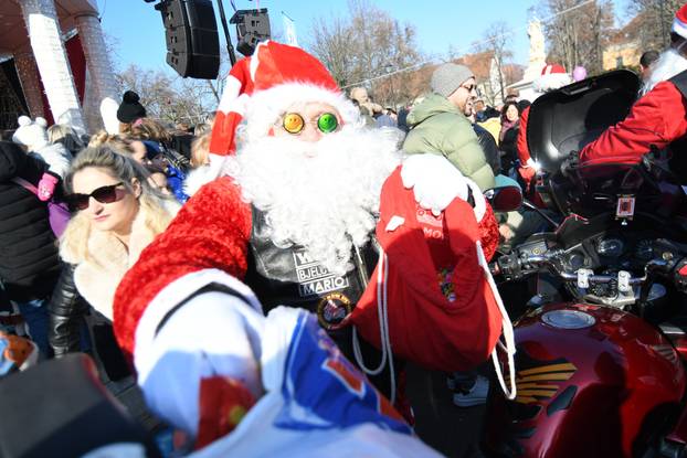 Bjelovar: Svi naraštaji prolavili Novu godinu na Dječjem dočeku uz Djeda Mraza i Moto mrazove