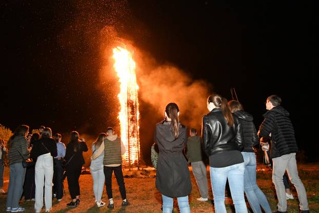 Popovec Kalnički: Paljenje najveće vuzmice u potkalničkim mjestima