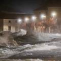 VIDEO Orkansko jugo radi kaos u Dalmaciji: Prognoza ne donosi smirivanje, evo &scaron;to nas o&ccaron;ekuje