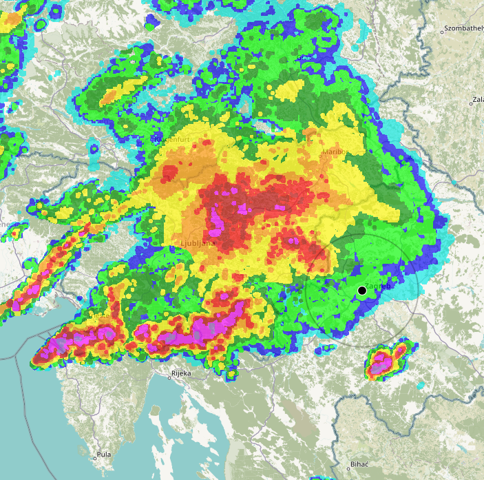 VIDEO Nevrijeme u Italiji, u Trstu velike poplave i tuča: Oluja uskoro stiže i u Hrvatsku