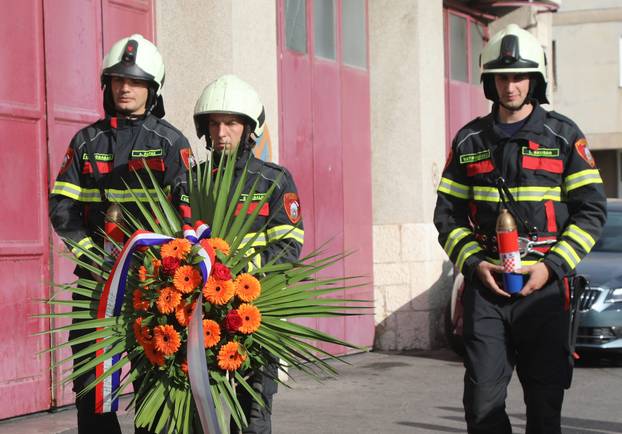 Ispred Vatrogasnog doma u Šibeniku obilježena 16. godišnjica tragedije na Kornatima