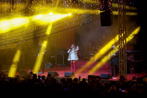 Zadar: Maja Šuput održala koncert na Adventu u Zadru
