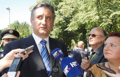 Ministar Tomislav Karamarko danas i službeno ulazi u HDZ