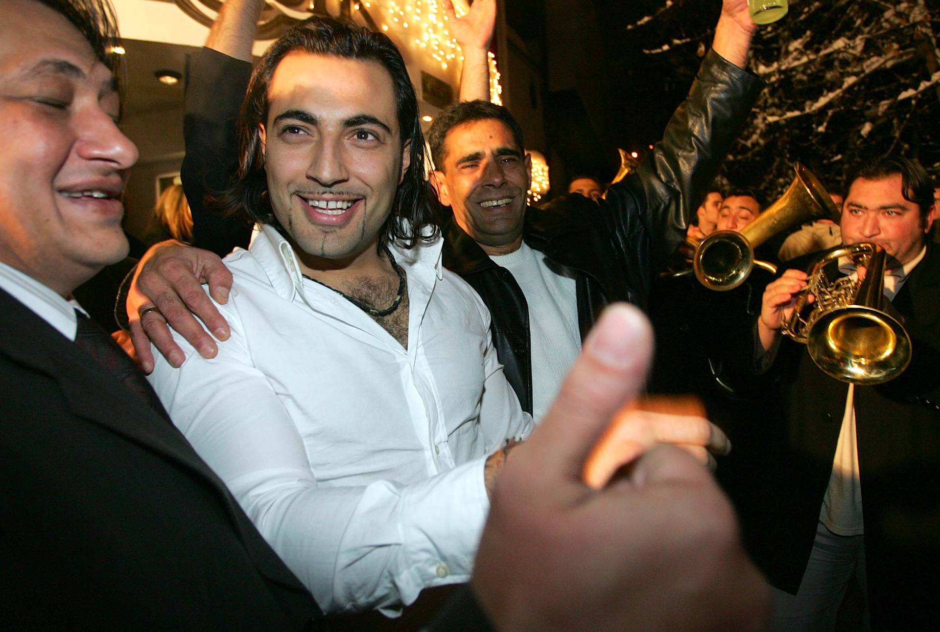 ARHIVA - Proslava pobjede Hamdije Šeferovića u reality show-u Big Brother 2005. godine
