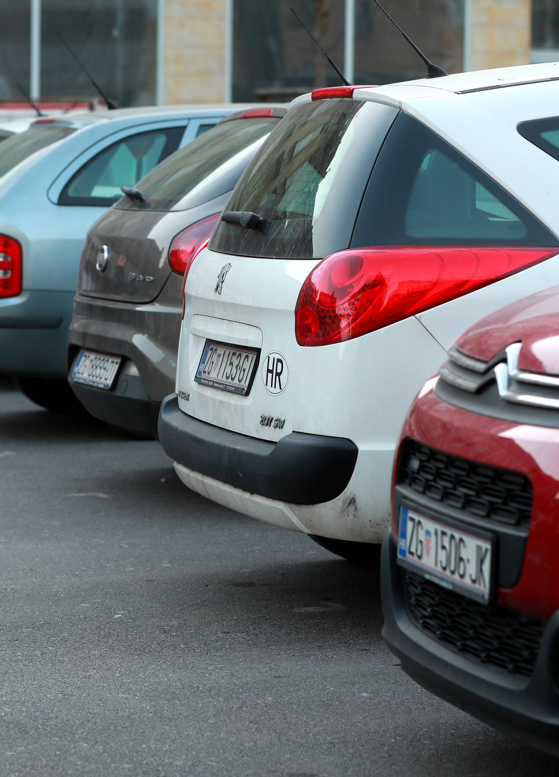 Hrvati zbog korona krize sve manje kupuju nove automobile