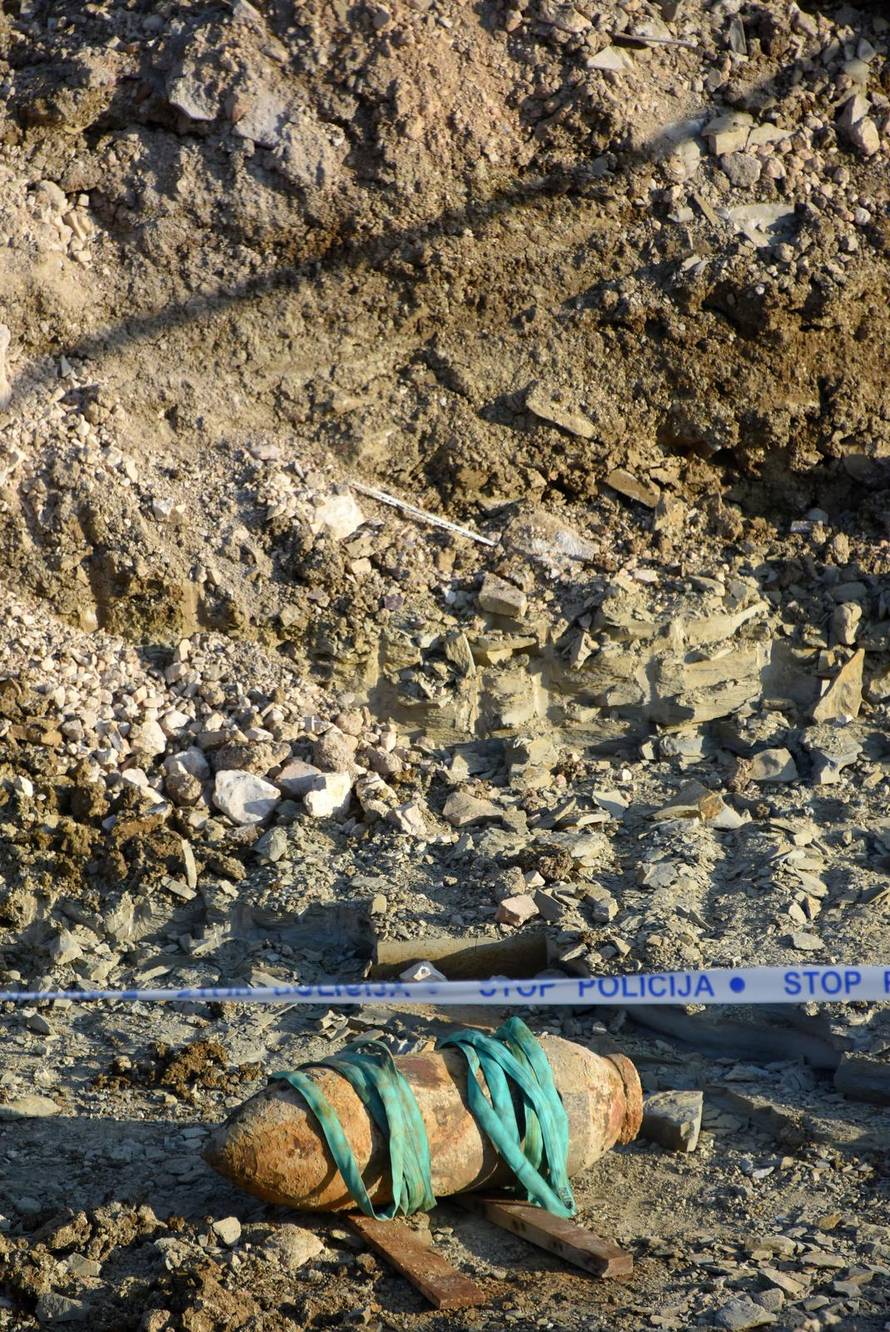 Pula: Iz samog centra Pazina uklonjena zaostala bomba iz Drugog svjetskog rata