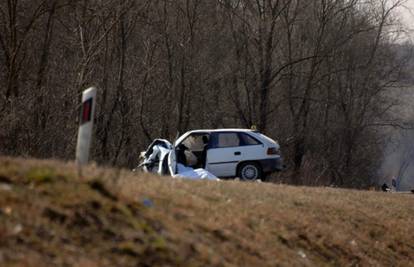 Kod Zaboka se sudarili kamion i Opel Astra, jedan poginuli 