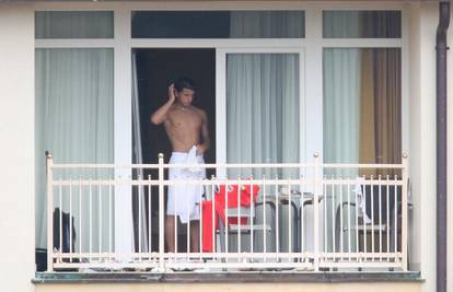Sharbini i u Beču opet gol na hotelskom prozoru 