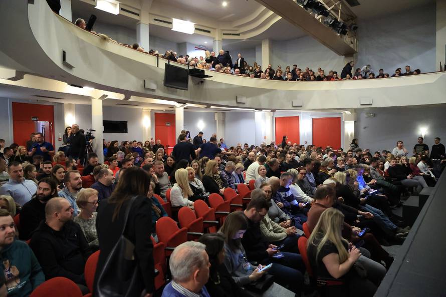 Zagreb: Poznati na svečanoj 300. izvedbi predstave Ćiro