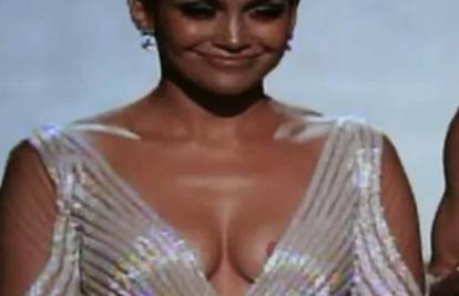 Što mislite? Je li J. Lo otkrila bradavicu na dodjeli Oscara?