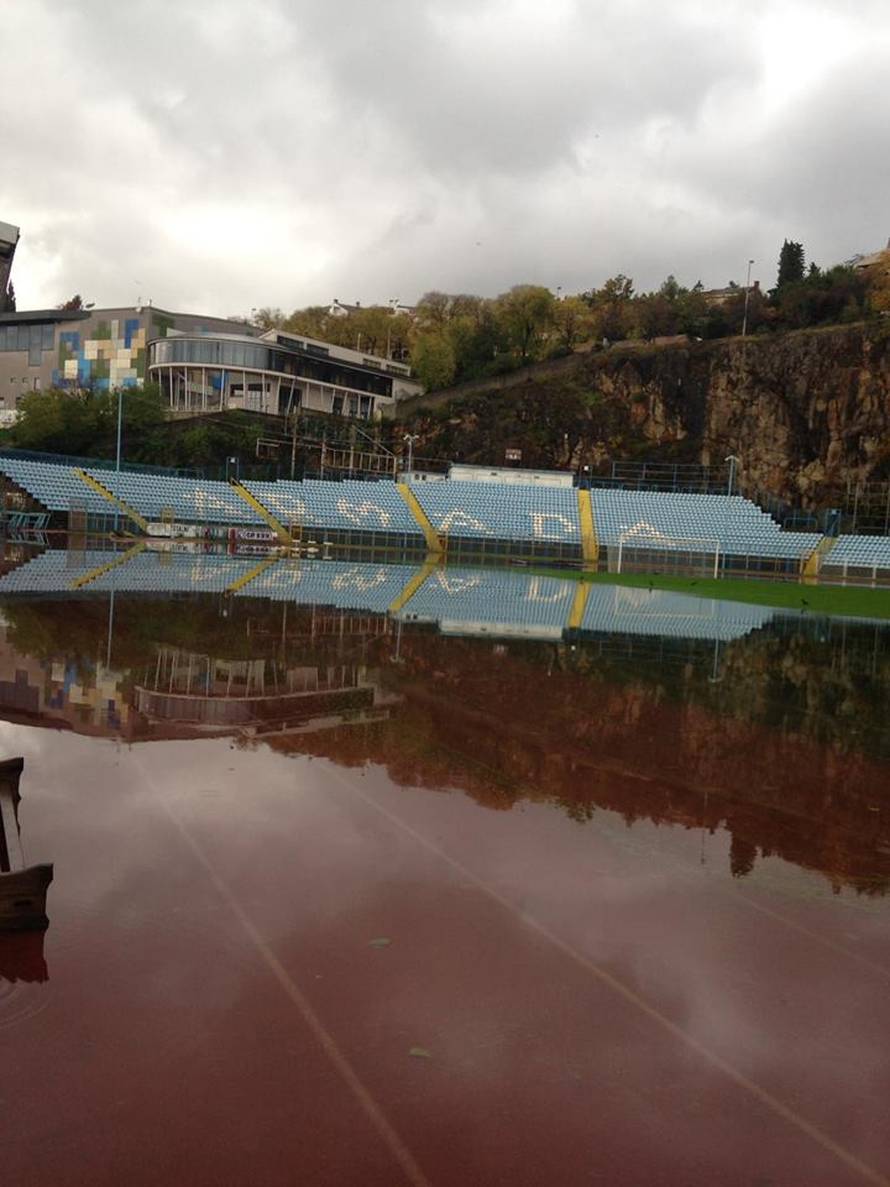 Kantrida je skroz poplavljena: Šteta na stadionu tek se zbraja