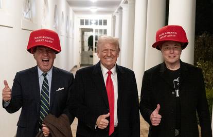Trump objavio fotku s Muskom i Carlsonom, sprdaju ih: 'Ovo upravo želim vidjeti u cirkusu...'