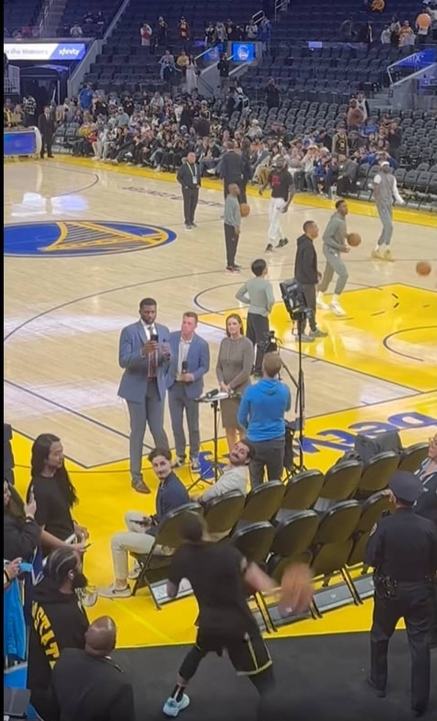 VIDEO Stephen Curry zabio koš s nevjerojatne udaljenosti! Pogledajte ovu majstoriju