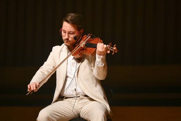 Zagreb: Amira Medunjanin održala je koncert  u Lisinskom 