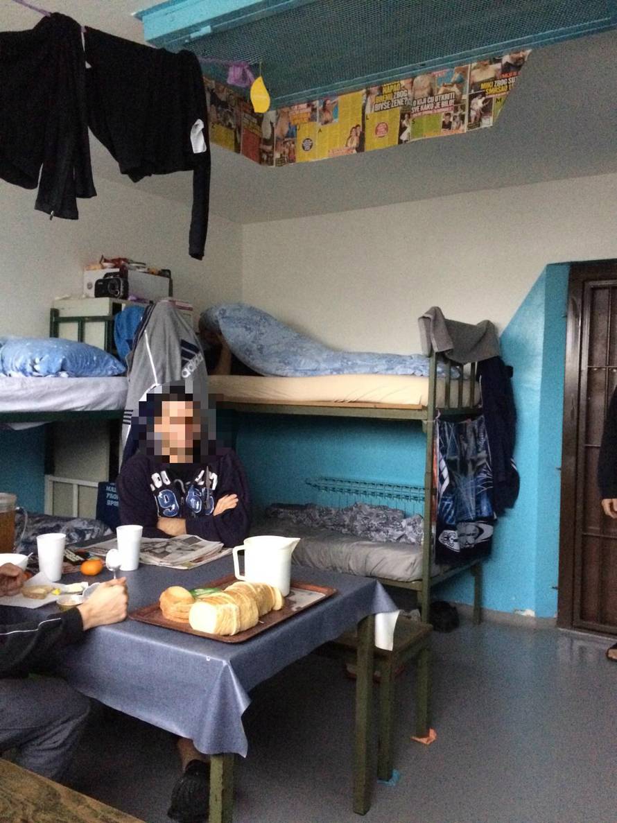 Život iza rešetaka: Zatvorenici snimali kako se provode u ćeliji