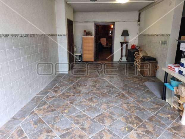 Jeste li vidjeli ovakvu garažu? Prodaje se u Zagrebu! Ima 85 kvadrata. Cijena je brutalna