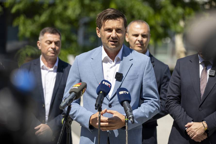 Osijek: Press konferencija Nikole Grmoje